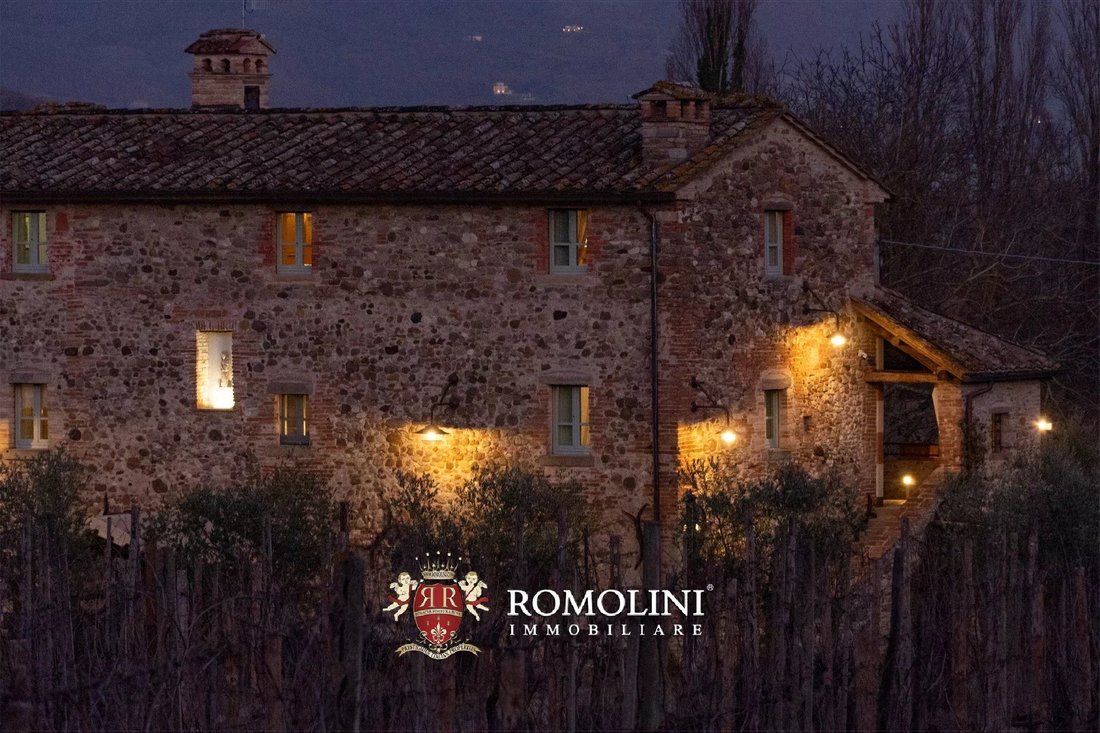 House in Anghiari, Tuscany, Italy 2 - 15663599