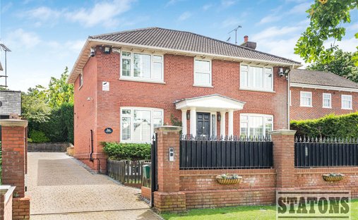 House in South Mimms, England 1