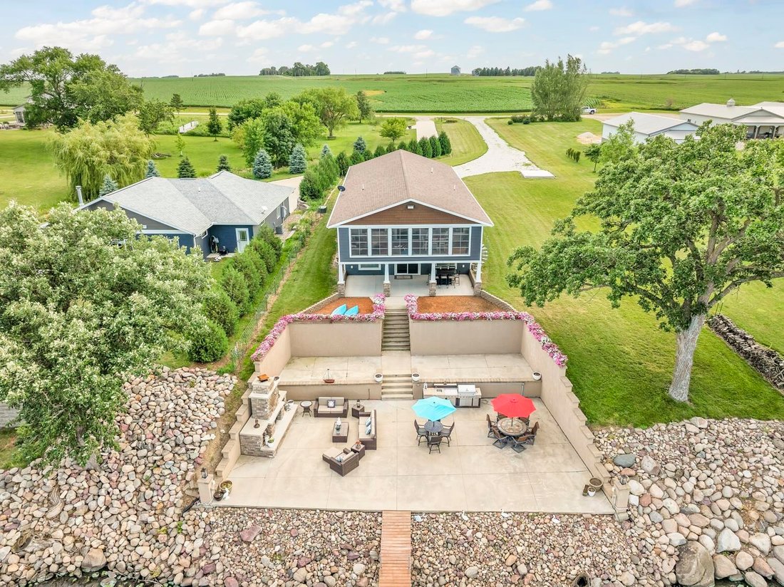 House in Ayrshire, Iowa, United States 2 - 18281448