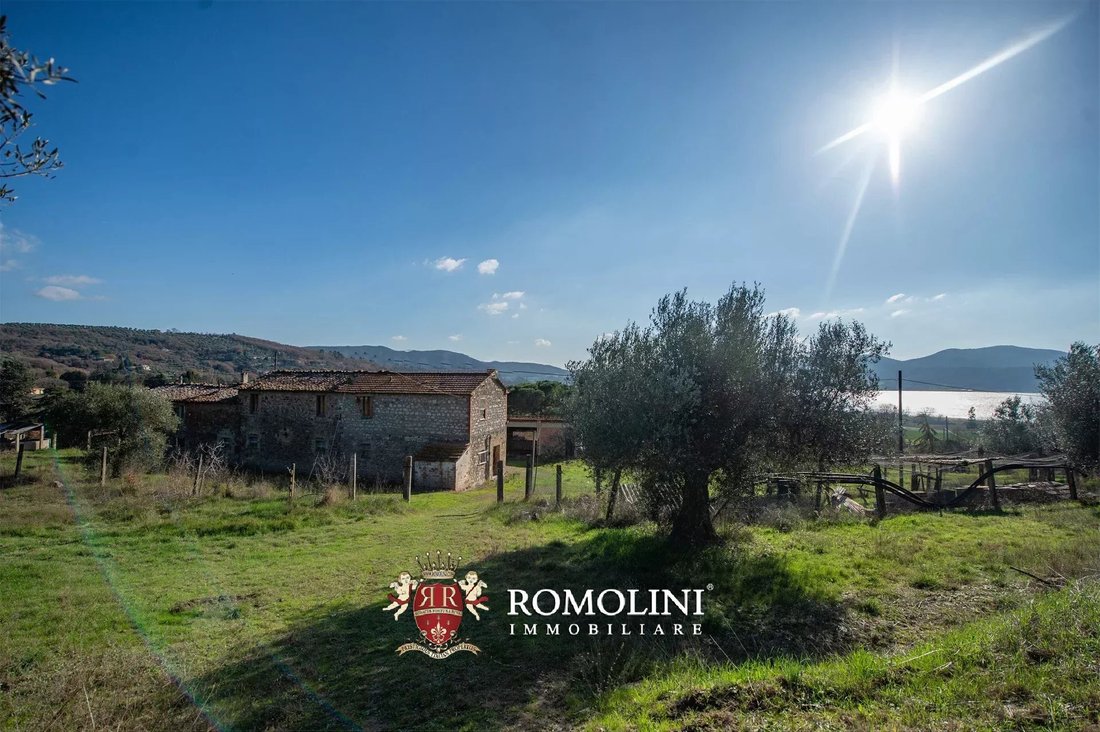 House in Magione, Umbria, Italy 1 - 15666203