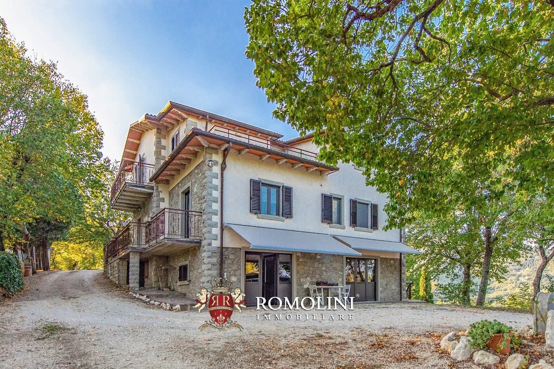 Villa in Caprese Michelangelo, Tuscany, Italy 2 - 15666426