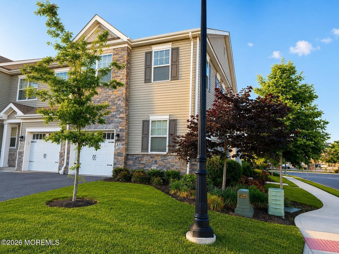 Condo in Freehold Township, New Jersey, United States 3 - 18280006