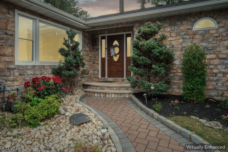 House in Mountainside, New Jersey, United States 3 - 18281474