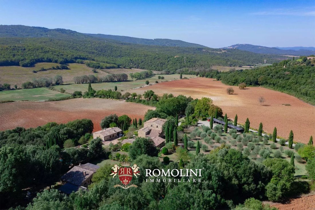 Casole d'Elsa, Tuscany, Italy 3 - 15664769