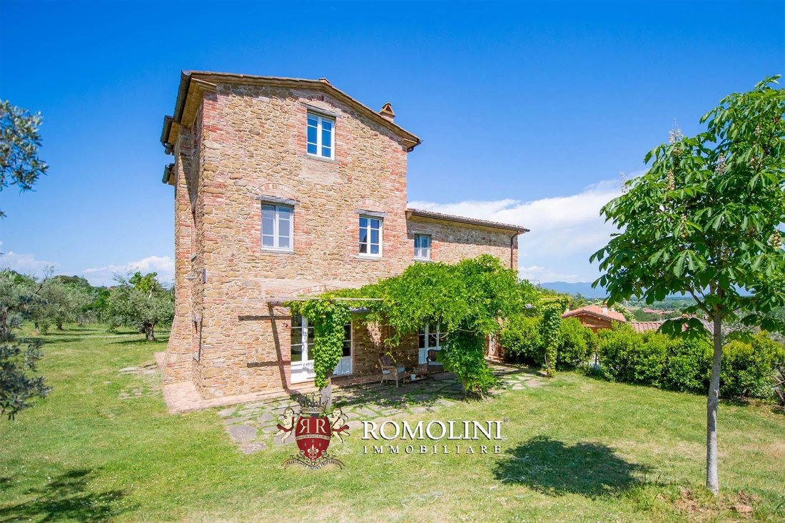 House in Monte San Savino, Tuscany, Italy 4 - 15665066
