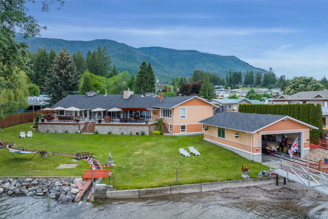 House in Sorrento, British Columbia, Canada 5 - 18289204