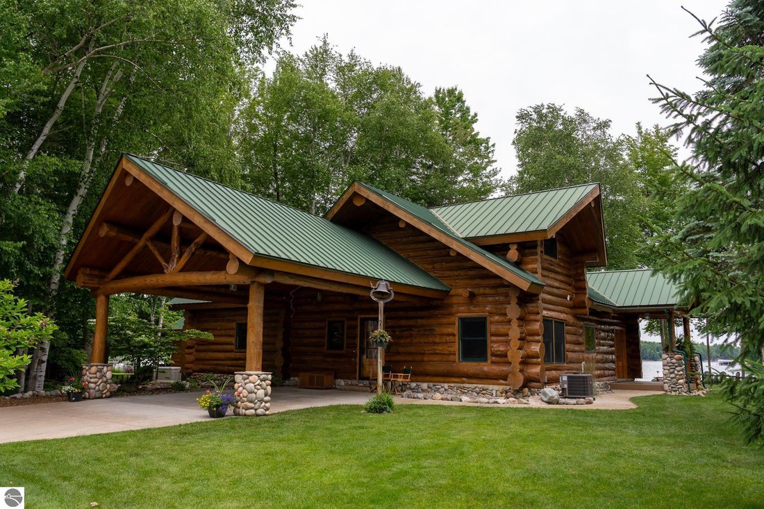 House in Gladwin, Michigan, United States 1 - 18281532