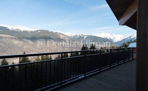 Apartment in La Perrière, Courchevel, France 1