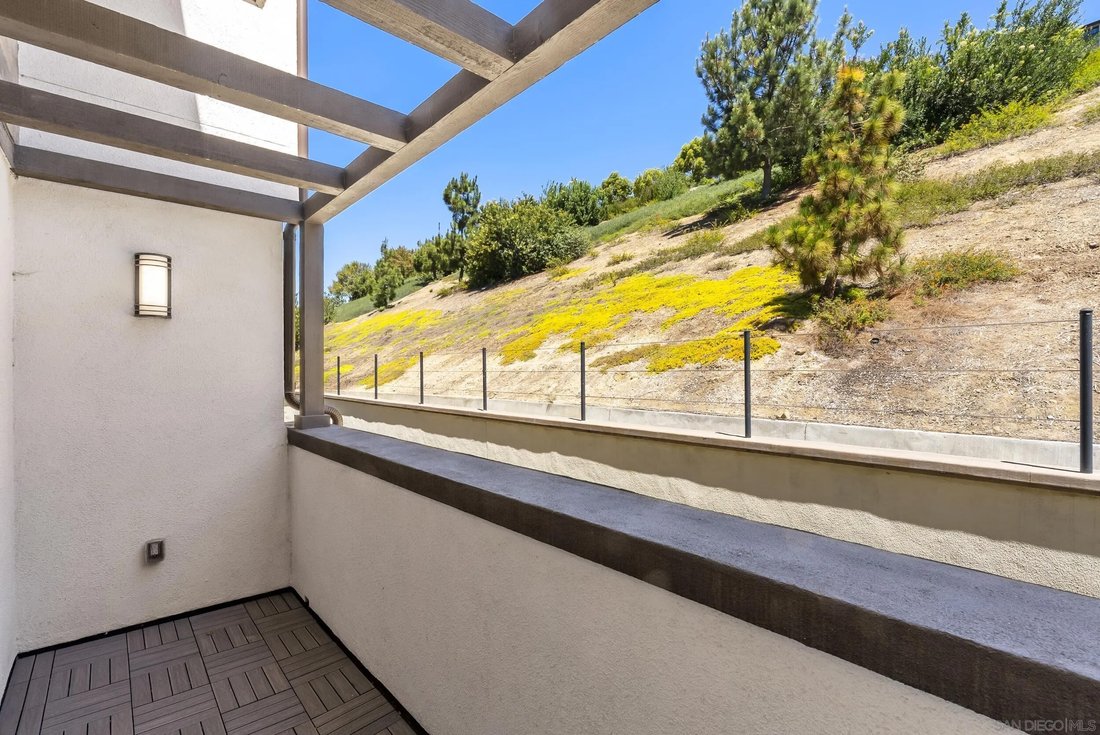 Condo in San Diego, California, United States 5 - 18286480