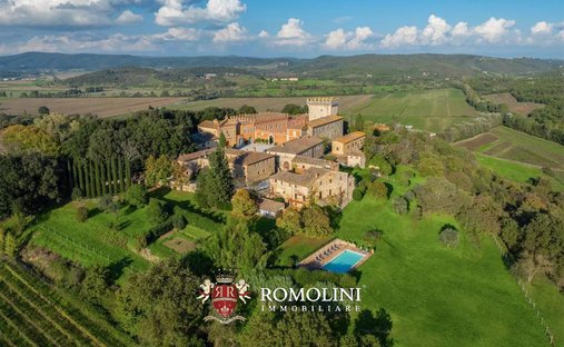 Schloss in Rapolano Terme, Toskana, Italien 1