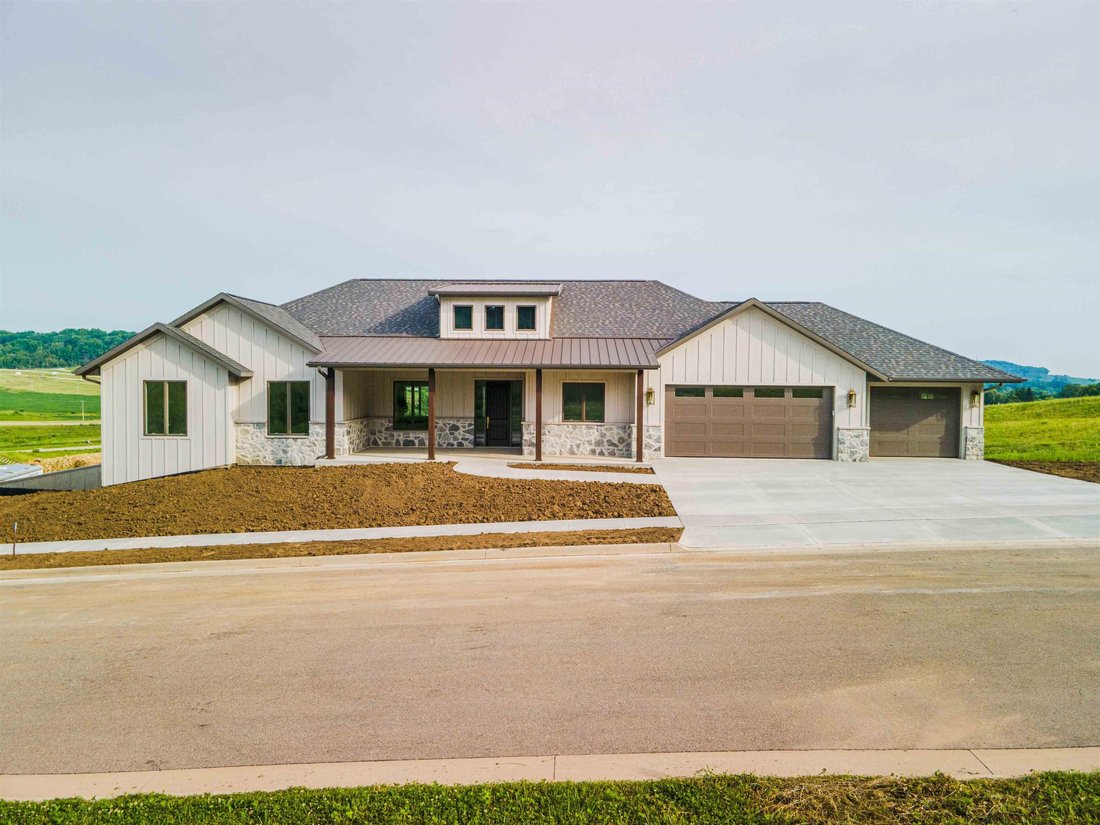 House in Dubuque, Iowa, United States 1 - 16936010