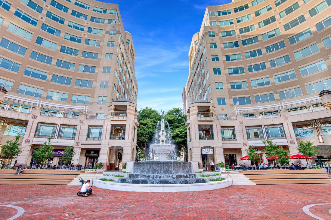 Condo in Reston, Virginia, United States 2 - 18288100