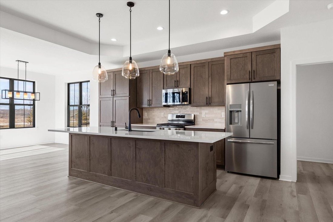 House in Pewaukee, Wisconsin, United States 3 - 18284402