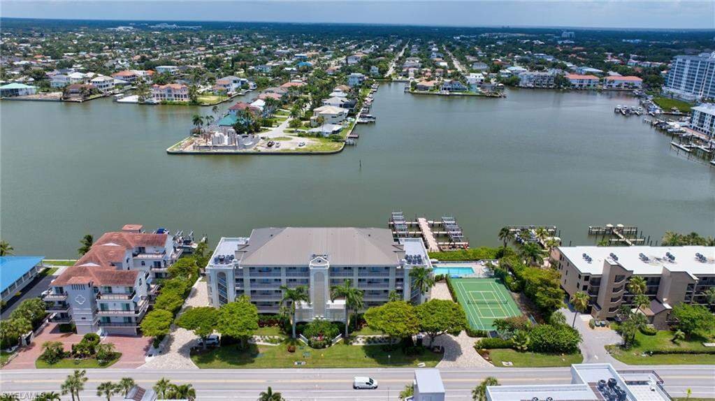 House in Naples, Florida, United States 3 - 18296234