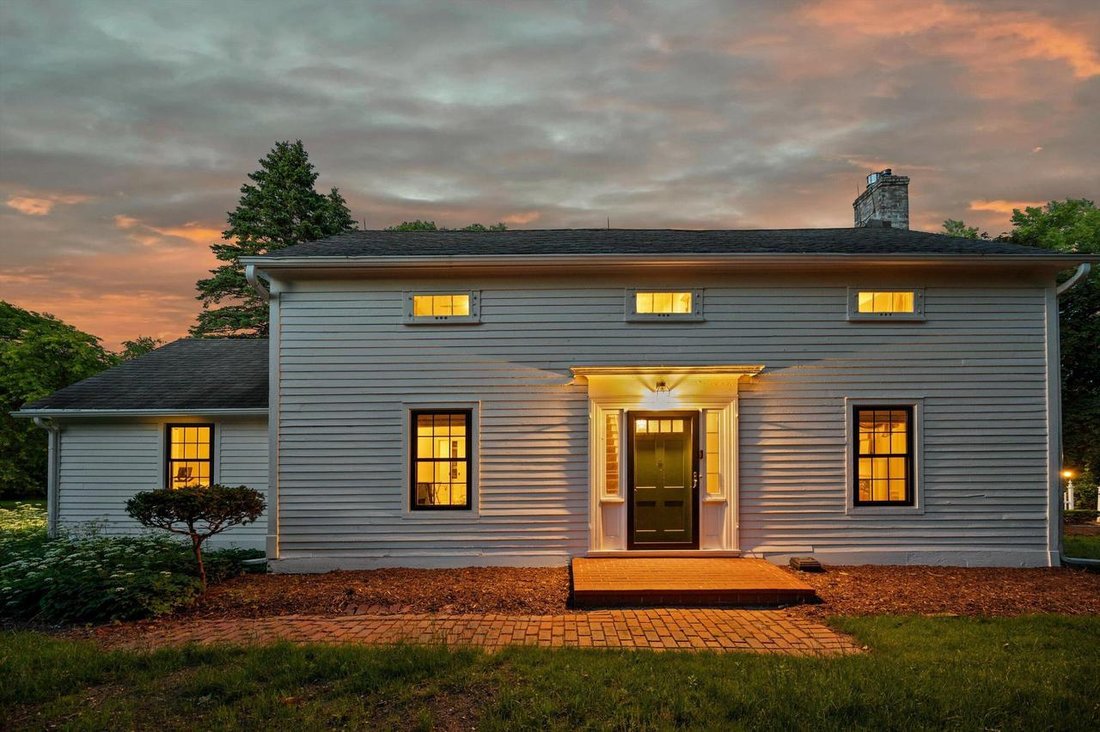 House in Thiensville, Wisconsin, United States 4 - 18288350