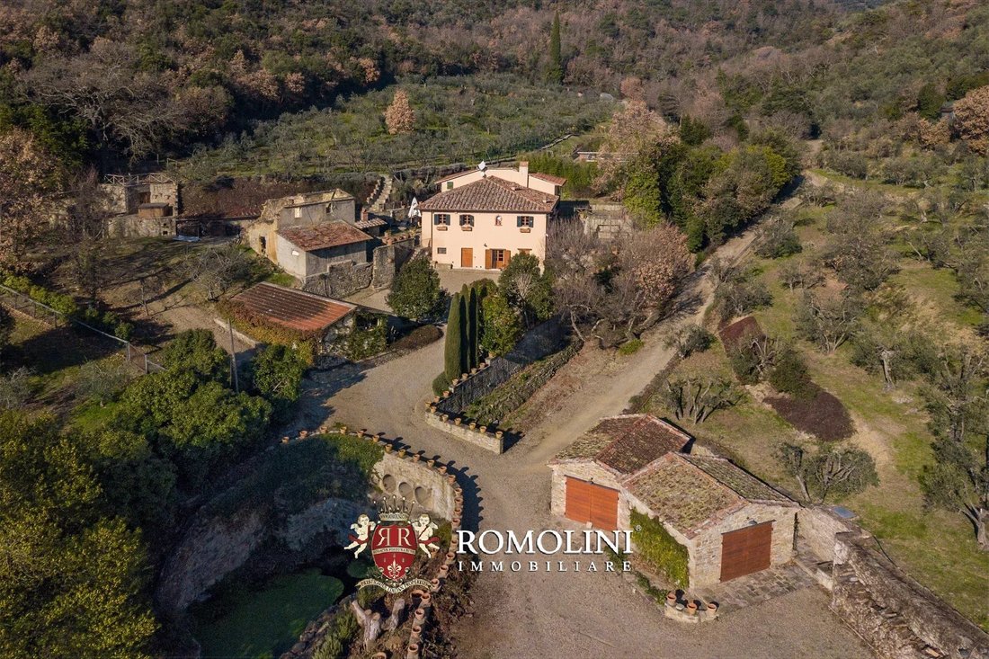 Villa in Castiglion Fiorentino, Tuscany, Italy 1 - 15664059