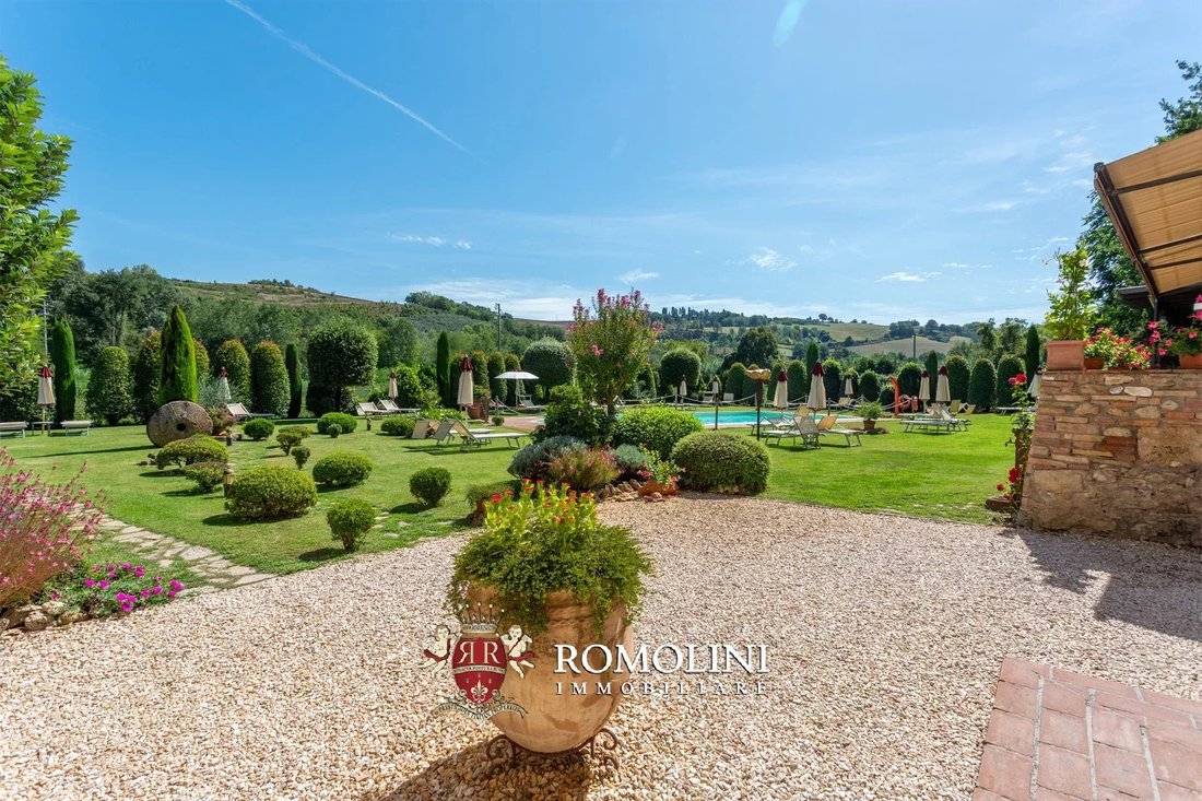 Villa in San Gimignano, Tuscany, Italy 5 - 15665176