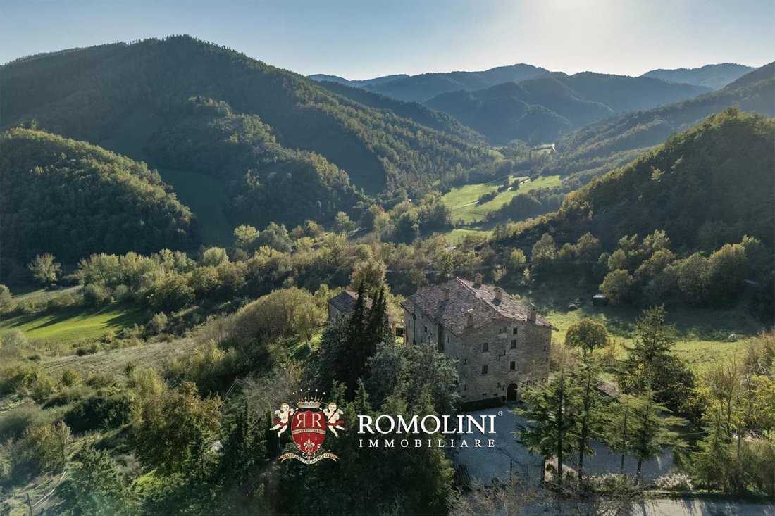 House in Pietralunga, Umbria, Italy 4 - 15665293