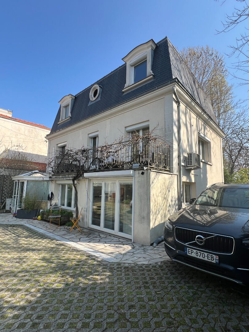 Villa in Agent Sarre-Centre-Les Vallées-La Garenne, Colombes, France 1 - 18286974