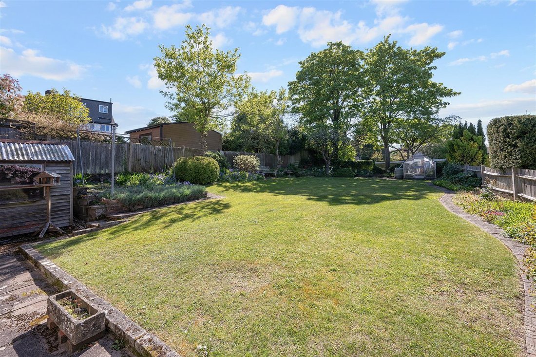 House in Banstead, Reigate and Banstead, England 4 - 17776814