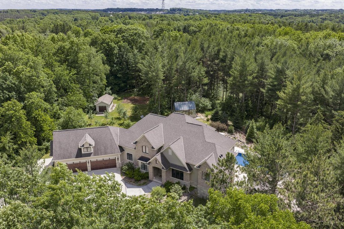 House in West Bend, Wisconsin, United States 2 - 18086406