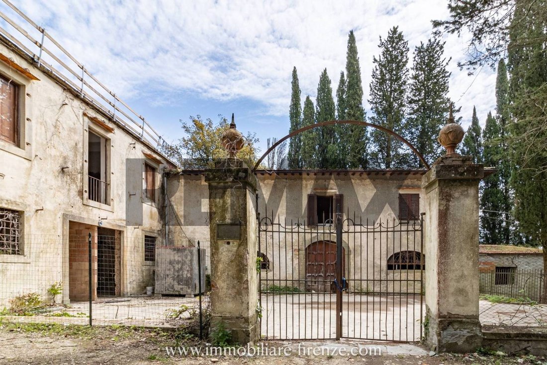 Villa in Rignano sull'Arno, Tuscany, Italy 1 - 18287624