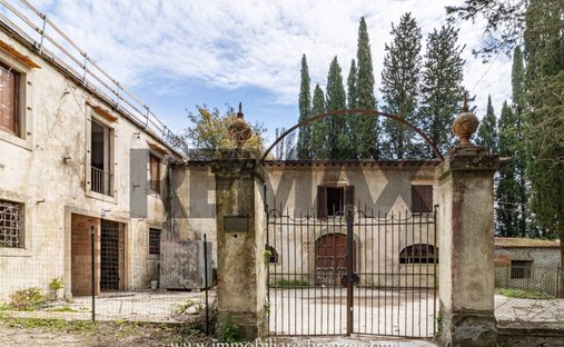 Villa in Rignano sull'Arno, Tuscany, Italy 1