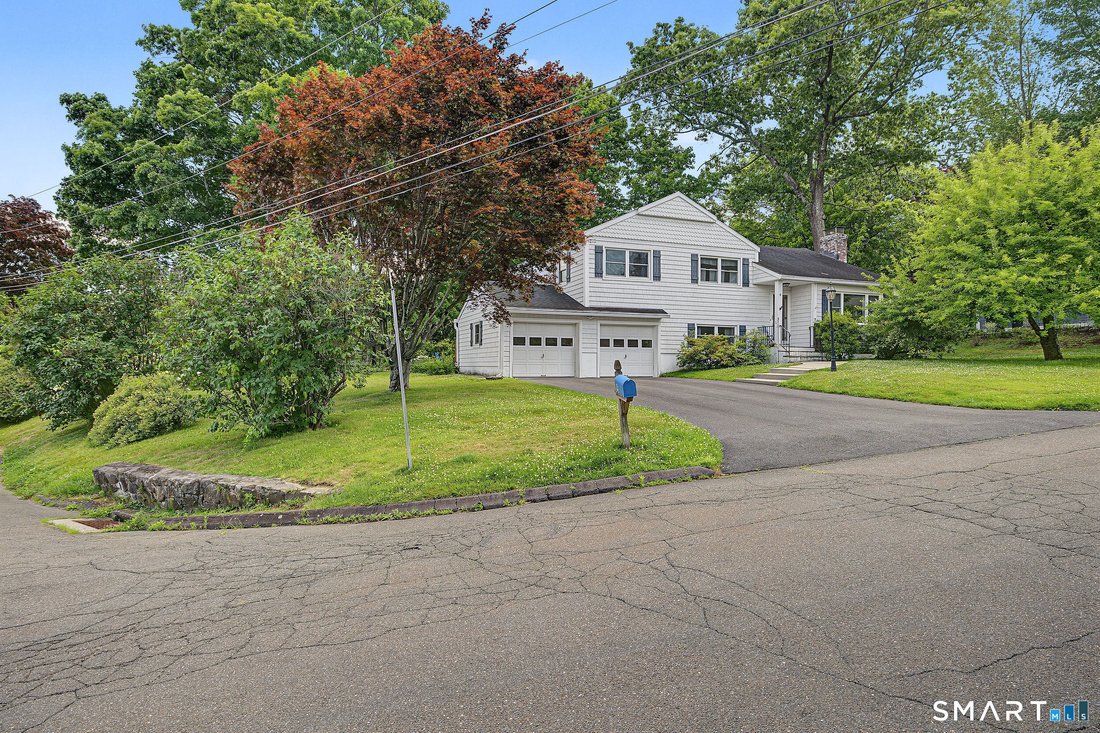 House in Danbury, Connecticut, United States 2 - 18292454