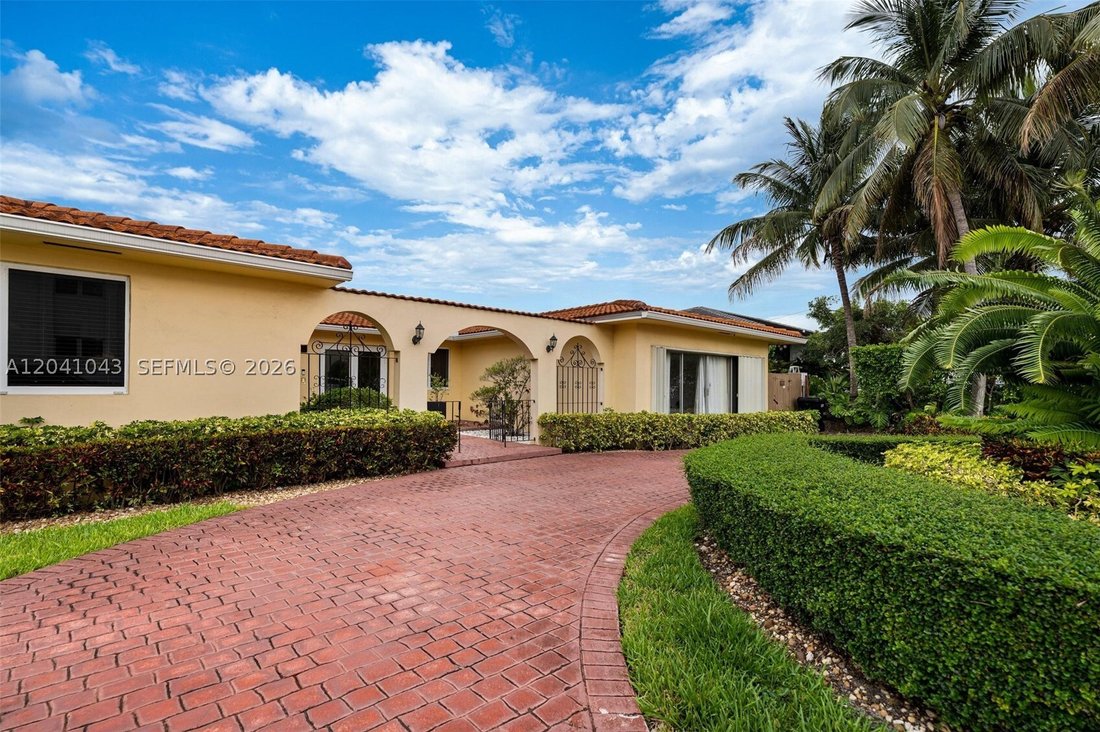 House in Golden Beach, Florida, United States 5 - 18280404