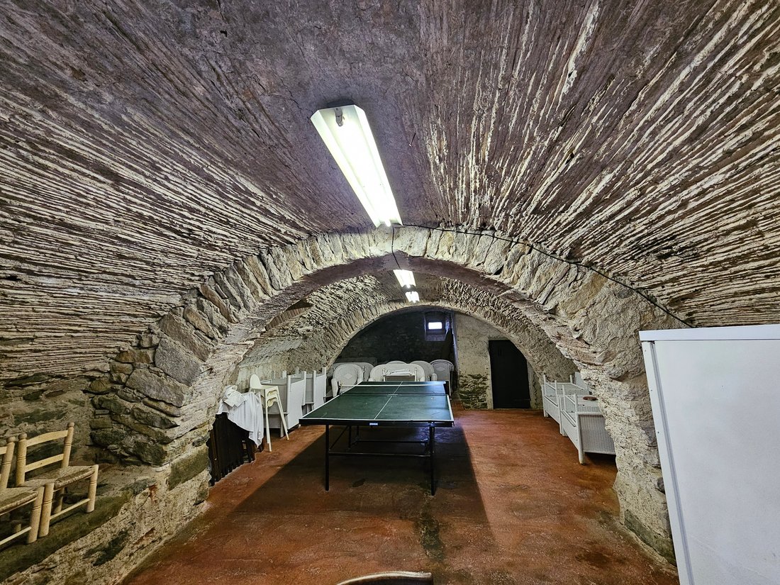 Estate in la Bisbal d'Emporda, Catalonia, Spain 2 - 18288330