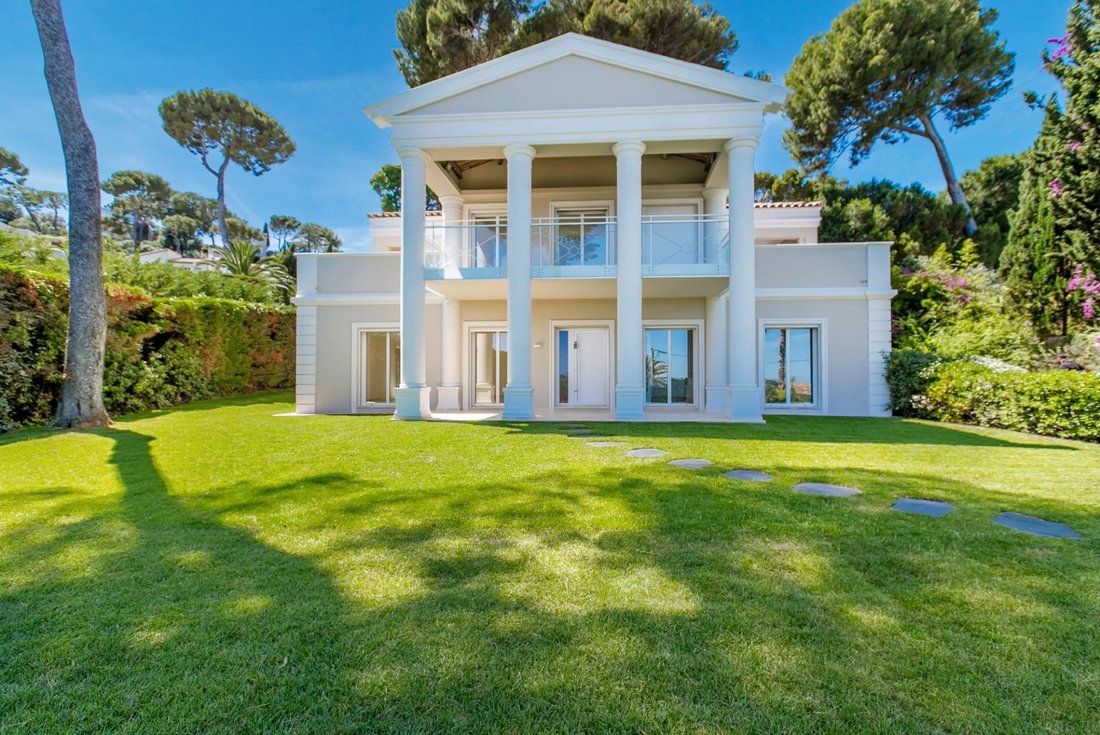 House in Les Cougoulins-Rastines, Antibes, France 3 - 18283222