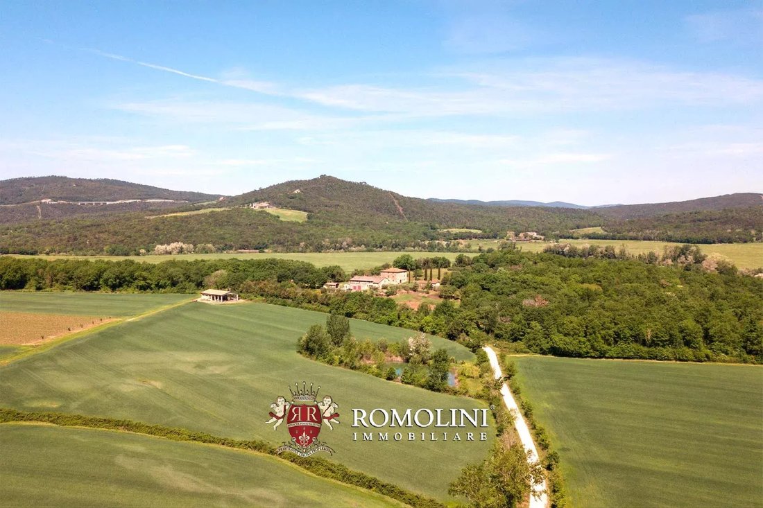 Estate in Civitella Paganico, Tuscany, Italy 2 - 15664869