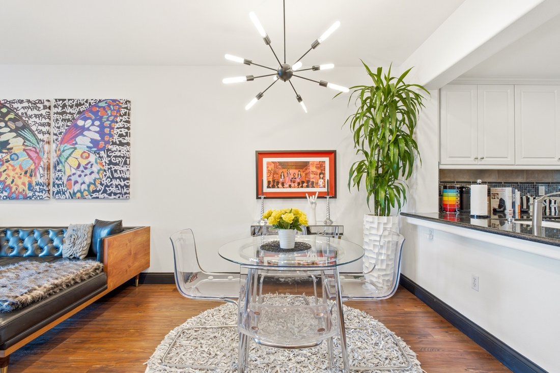 Condo in Los Angeles, California, United States 3 - 18288090