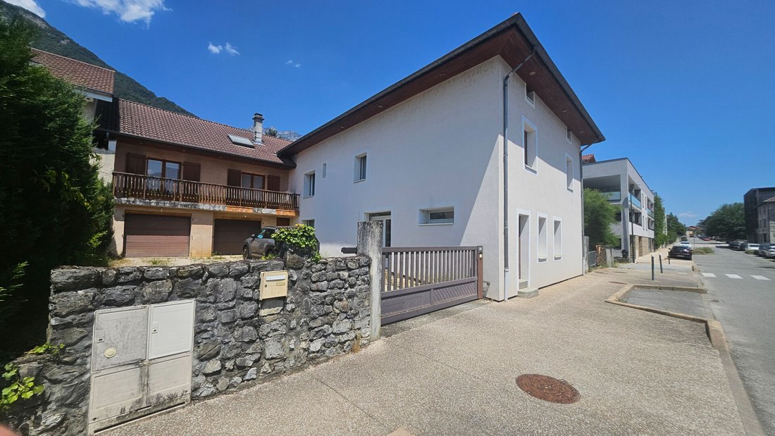 Villa in La Terrasse, Auvergne-Rhône-Alpes, France 2 - 18291336