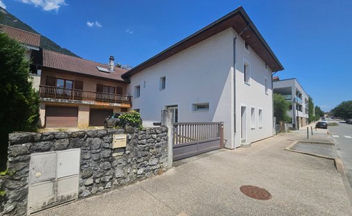 Villa in La Terrasse, Auvergne-Rhone-Alpen, Frankreich 1