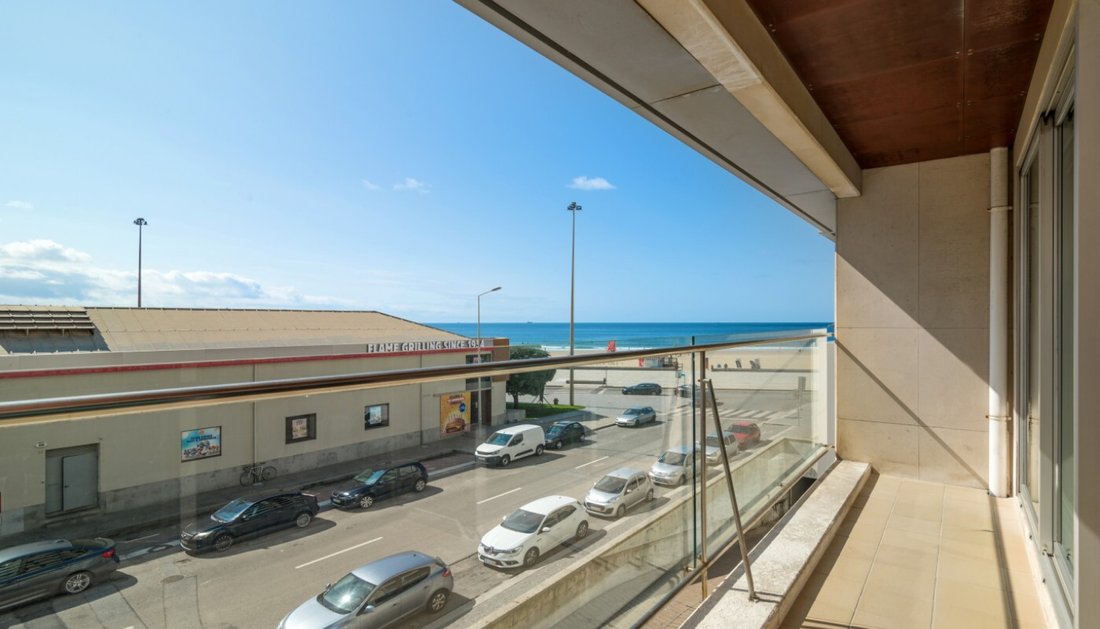 Apartment in Matosinhos e Leca da Palmeira, Porto District, Portugal 1 - 18282220