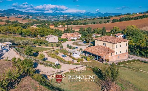 Villa in Historic Center, Macerata, Marche 1