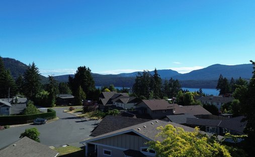 House in Cowichan Bay, British Columbia, Canada 1