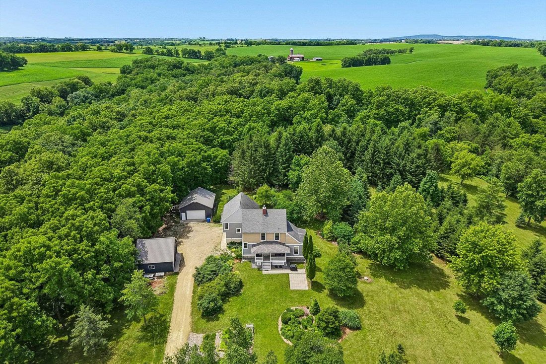 House in Mount Horeb, Wisconsin, United States 3 - 17793159