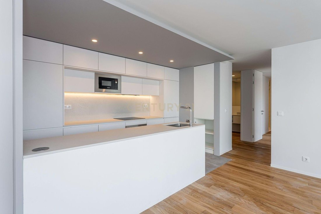 Apartment in Matosinhos e Leca da Palmeira, Porto District, Portugal 5 - 18293916