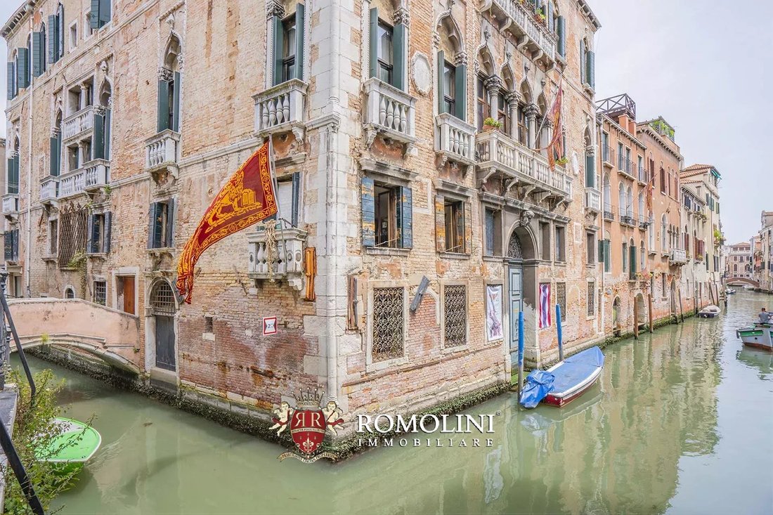 House in Venice Historic Centre, Venice, Italy 1 - 15665996