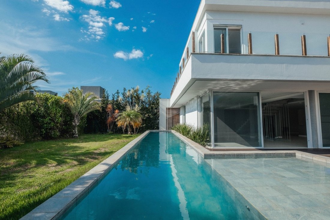 House in Florianópolis, State of Santa Catarina, Brazil 4 - 18286243