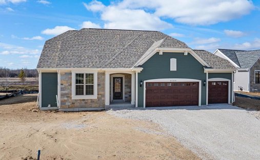 House in Pewaukee, Wisconsin, United States 1