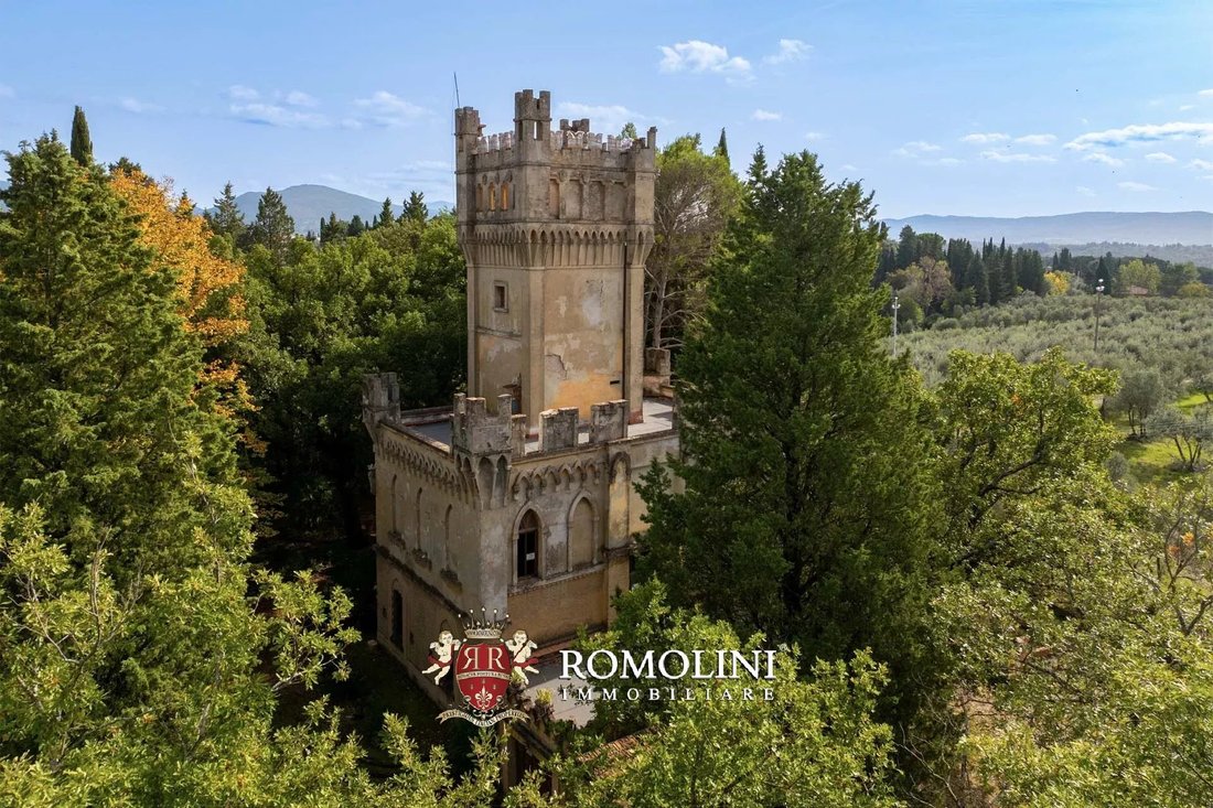 Castle in Center, Impruneta, Tuscany 2 - 15666393