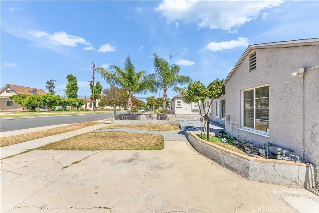 Ontario, California, United States 2 - 18280820