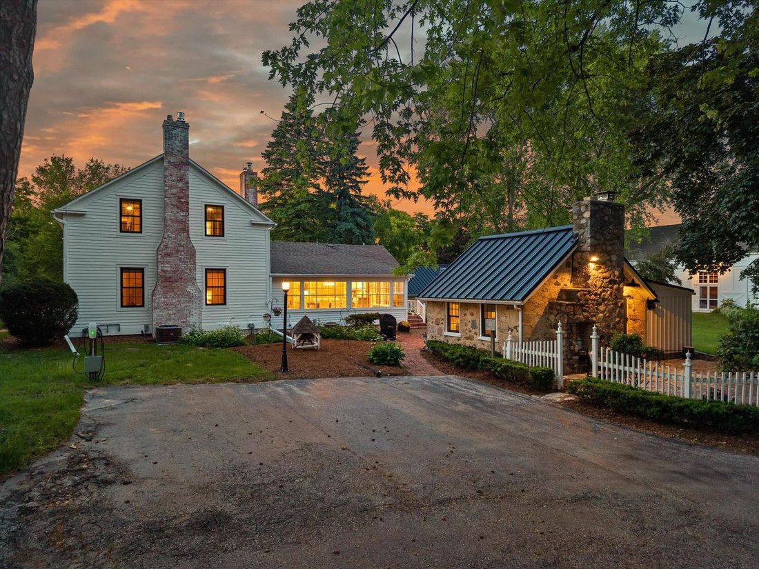 House in Thiensville, Wisconsin, United States 3 - 18288350