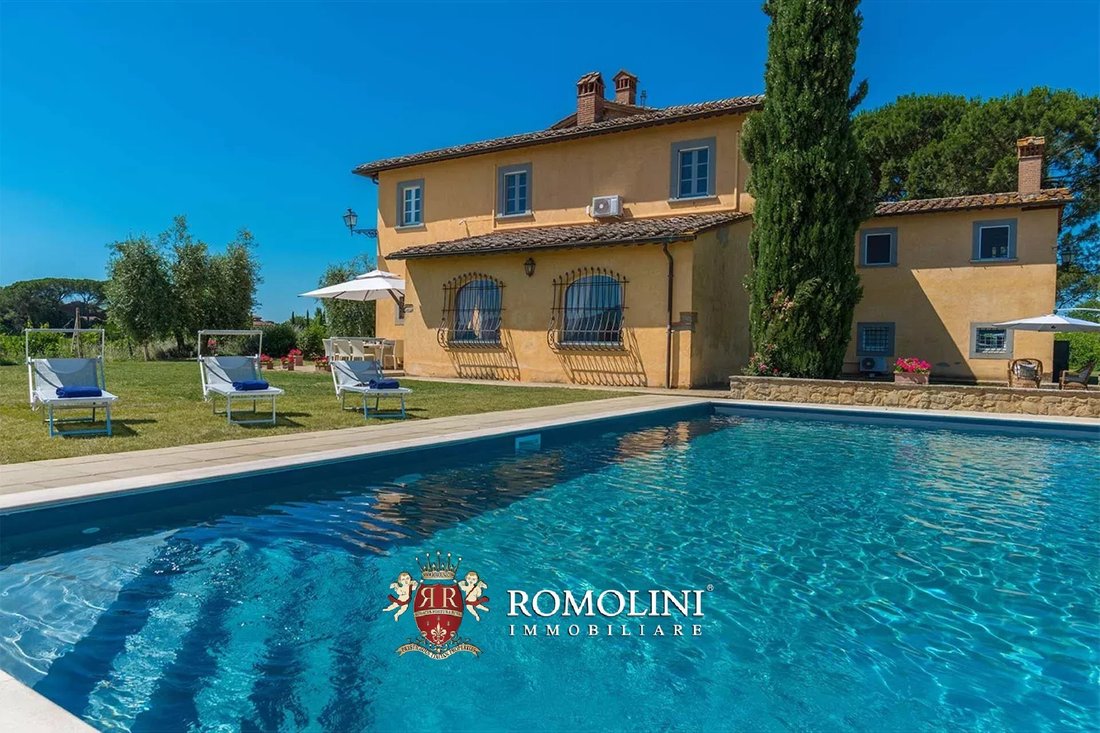 Villa in Monte San Savino, Tuscany, Italy 5 - 15663157