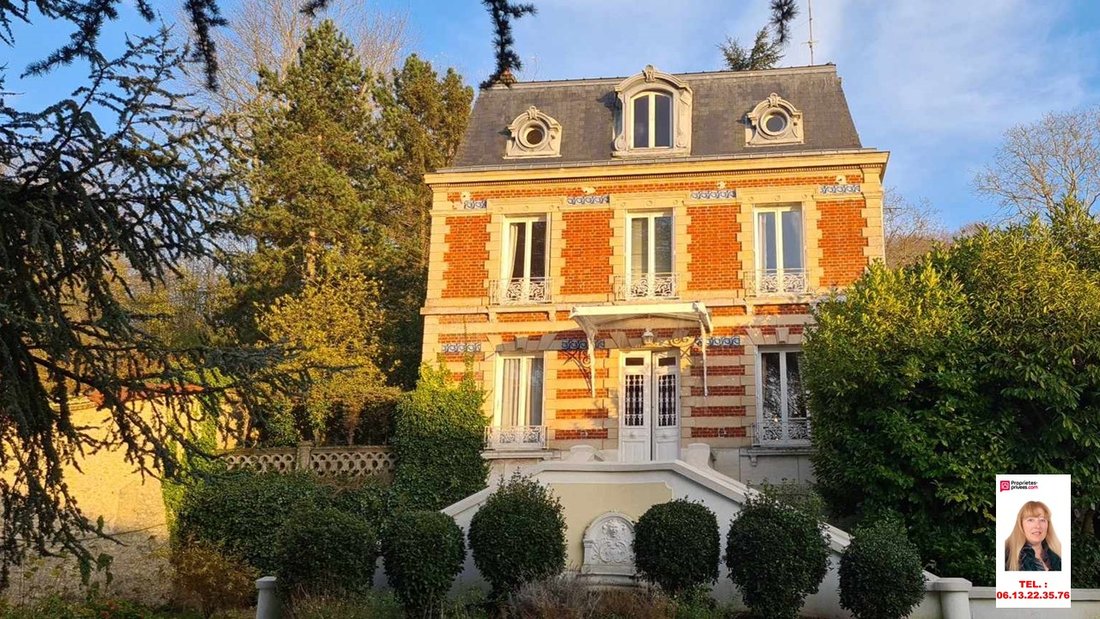 Villa in Chaumont-en-Vexin, Hauts-de-France, France 1 - 18295993