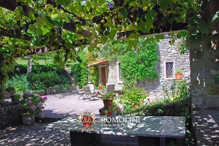 House in Caprese Michelangelo, Tuscany, Italy 2 - 15666398