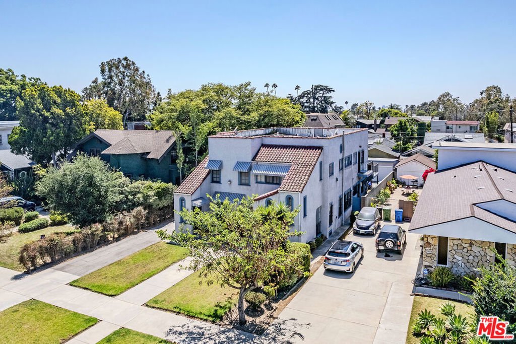 Los Angeles, California, United States 4 - 18293868